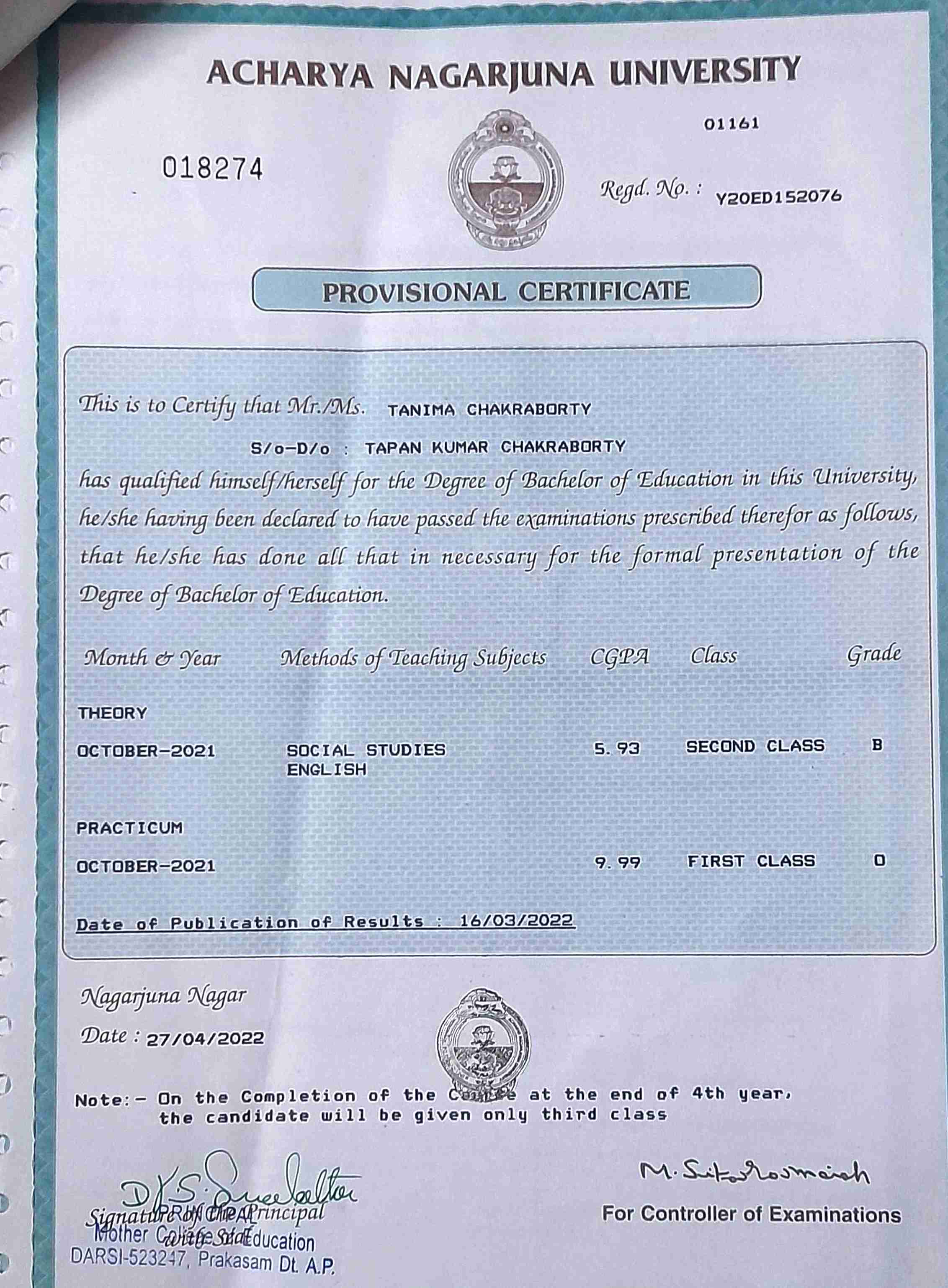 6. For applicants residing abroad, any document attesting aptitude in English (for ex.: TOEFL, English Language Certificate, Attestation of English study or courses completed in English with corresponding grades / transcripts...).