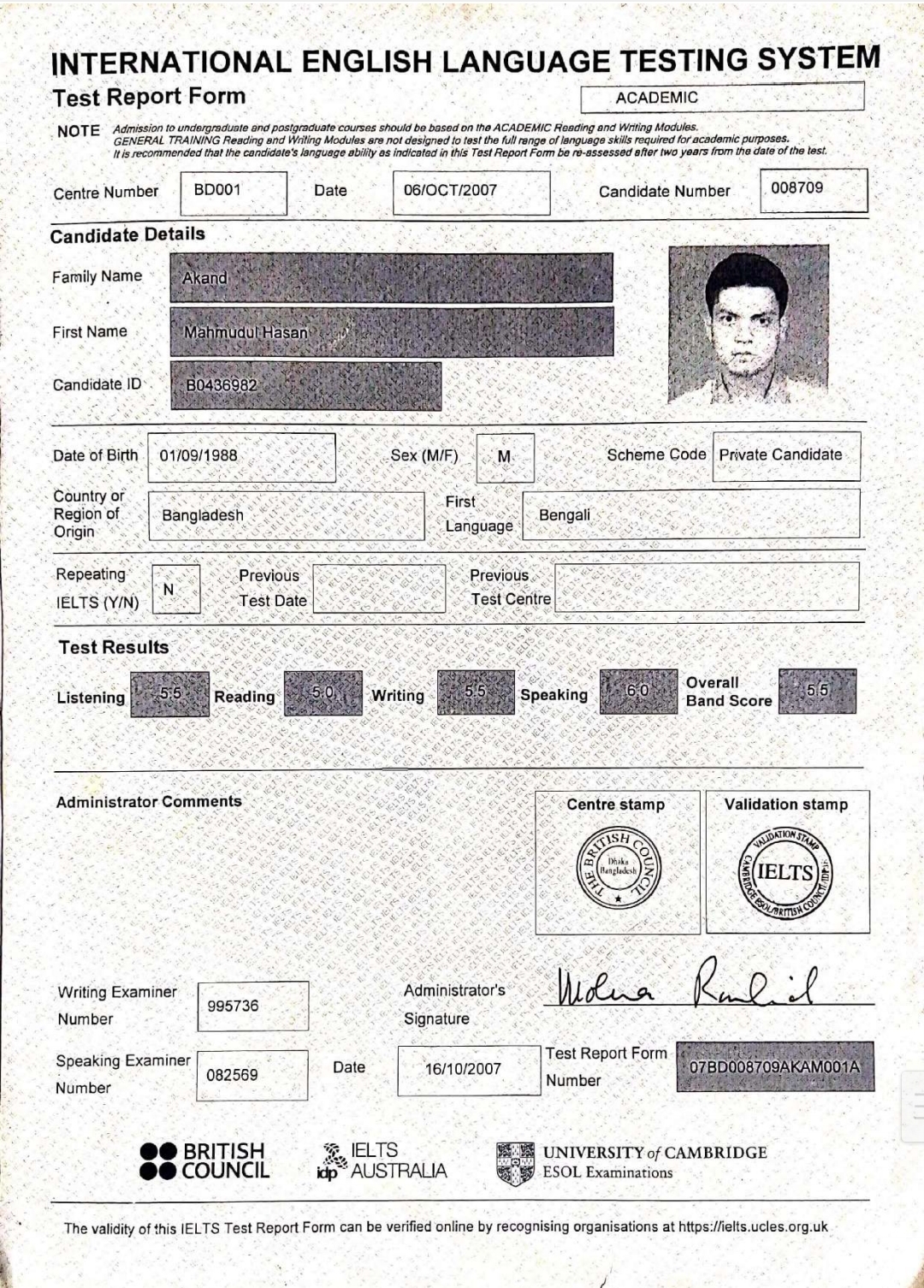 6. For applicants residing abroad, any document attesting aptitude in English (for ex.: TOEFL, English Language Certificate, Attestation of English study or courses completed in English with corresponding grades / transcripts...).